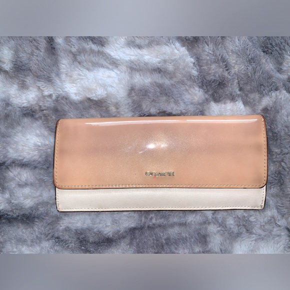 Coach leather wallet, cream and white. - Picture 1 of 6